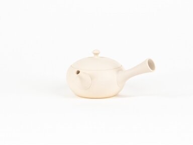 JAPANESE TEAPOT KYUSU TOKONAME - WHITE JAPANESE TEAPOT KYUSU TOKONAME - WHITE